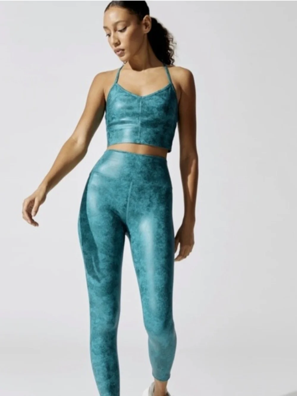 Carbon38 Set: High-Waist Teal Athletic Leggings + Top, Both Sized Small